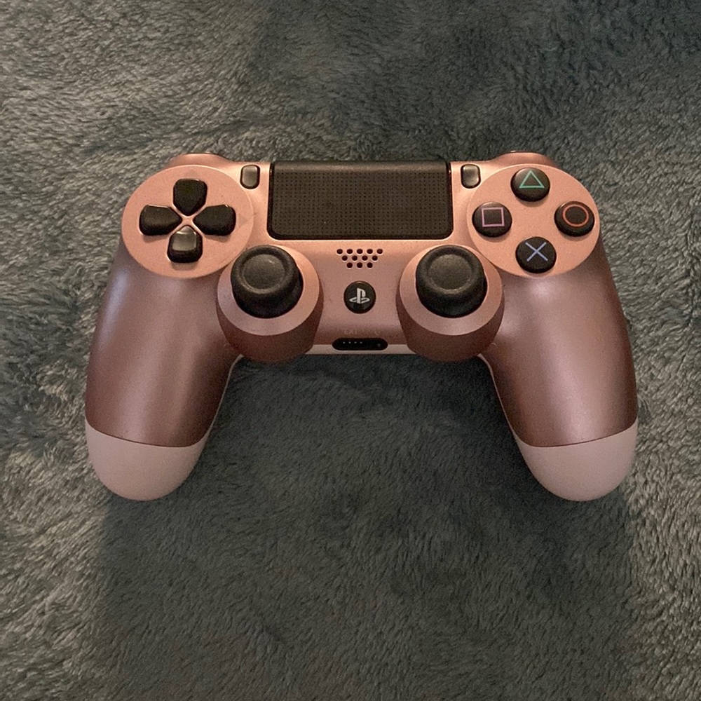 PS4 controller